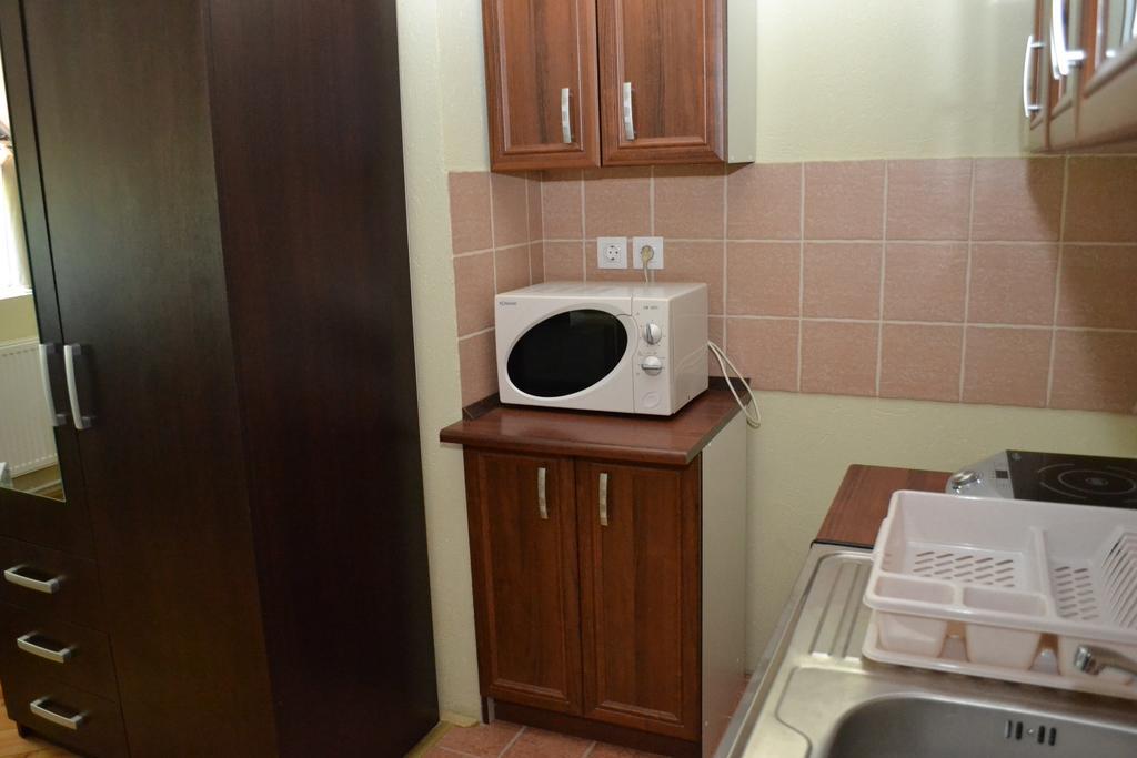 Ezuestfenyo Hotel Телькибанья Экстерьер фото