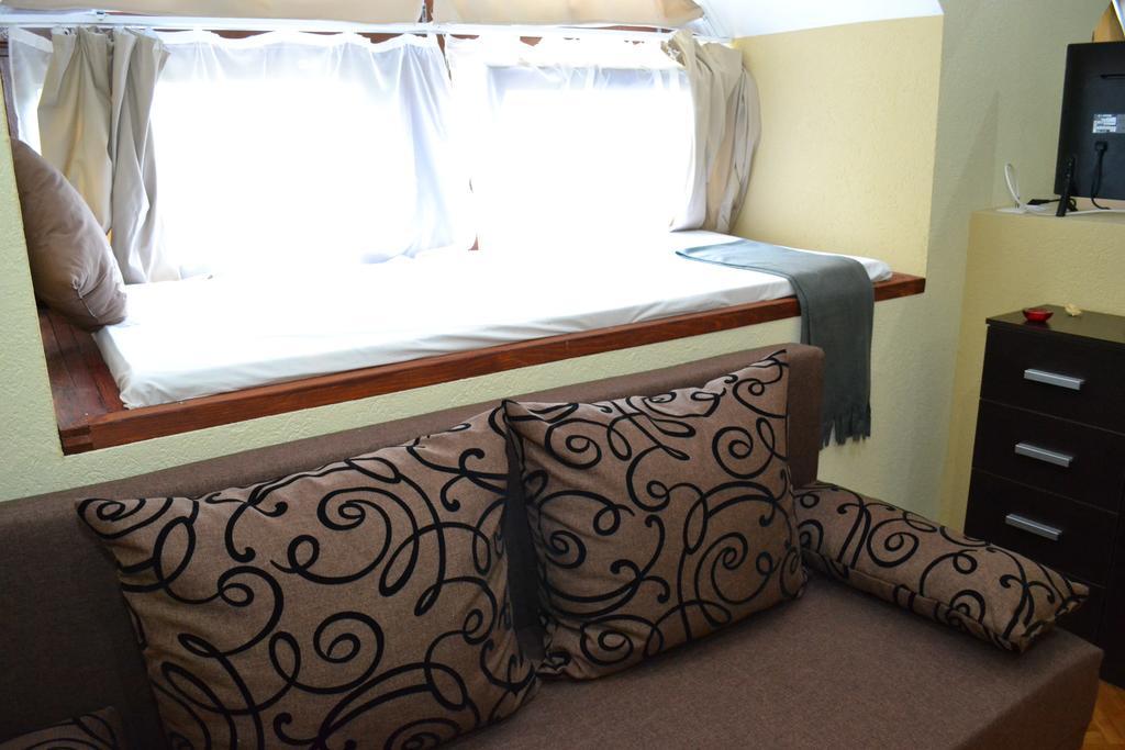 Ezuestfenyo Hotel Телькибанья Экстерьер фото